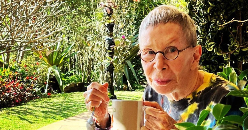 Após internação, Rita Lee recebe alta do hospital e volta para casa apos-internacao,-rita-lee-recebe-alta-do-hospital-e-volta-para-casa