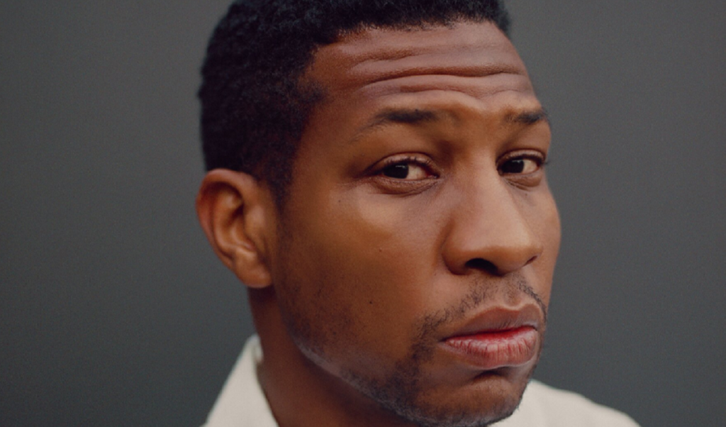Jonathan Majors preso: após acusação de violência doméstica, representante diz que ator “não fez nada de errado”, entenda jonathan-majors-preso:-apos-acusacao-de-violencia-domestica,-representante-diz-que-ator-“nao-fez-nada-de-errado”,-entenda