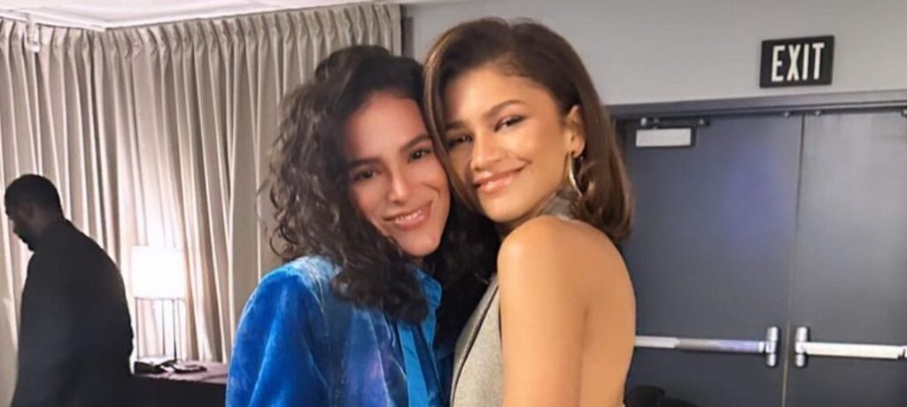 Bruna Marquezine e Zendaya posam juntas nos bastidores na CinemaCon bruna-marquezine-e-zendaya-posam-juntas-nos-bastidores-na-cinemacon