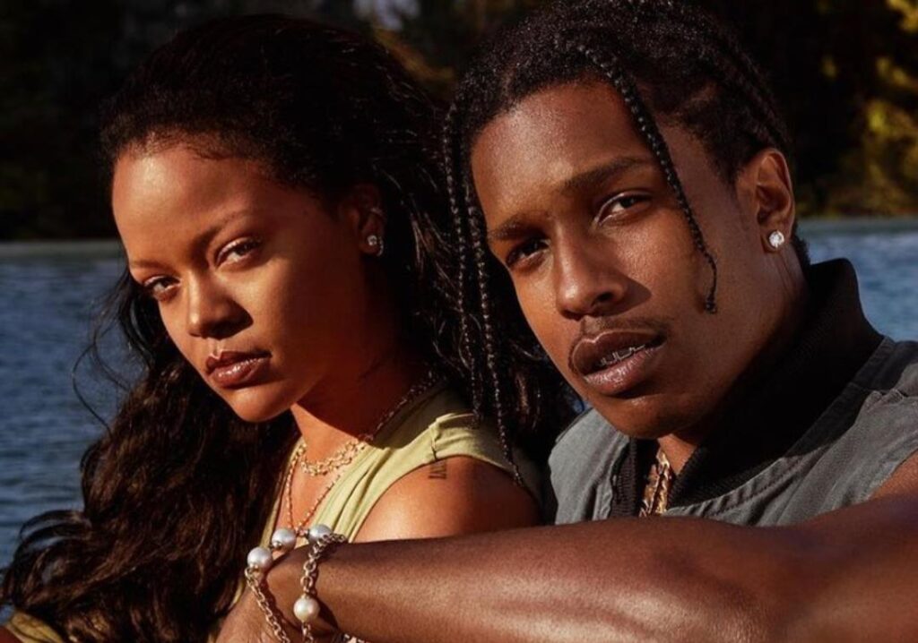 Segundo filho de Rihanna e A$AP Rocky é um menino e tem nome com “R”, diz TMZ segundo-filho-de-rihanna-e-a$ap-rocky-e-um-menino-e-tem-nome-com-“r”,-diz-tmz