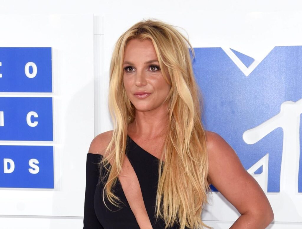 Britney Spears está namorando ex-caseiro com antecedentes criminais, diz site britney-spears-esta-namorando-ex-caseiro-com-antecedentes-criminais,-diz-site