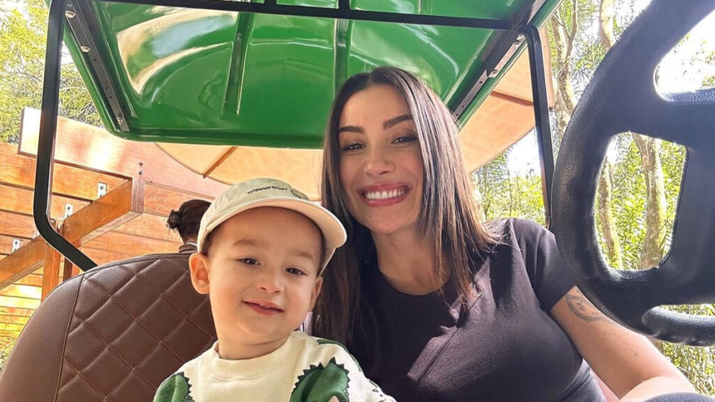 Bianca Andrade sofre acidente de carro com o filho bianca-andrade-sofre-acidente-de-carro-com-o-filho