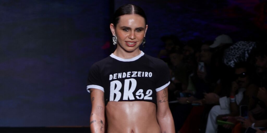 Bota Pó se emociona ao relembrar infância após desfile na SP Fashion Week bota-po-se-emociona-ao-relembrar-infancia-apos-desfile-na-sp-fashion-week
