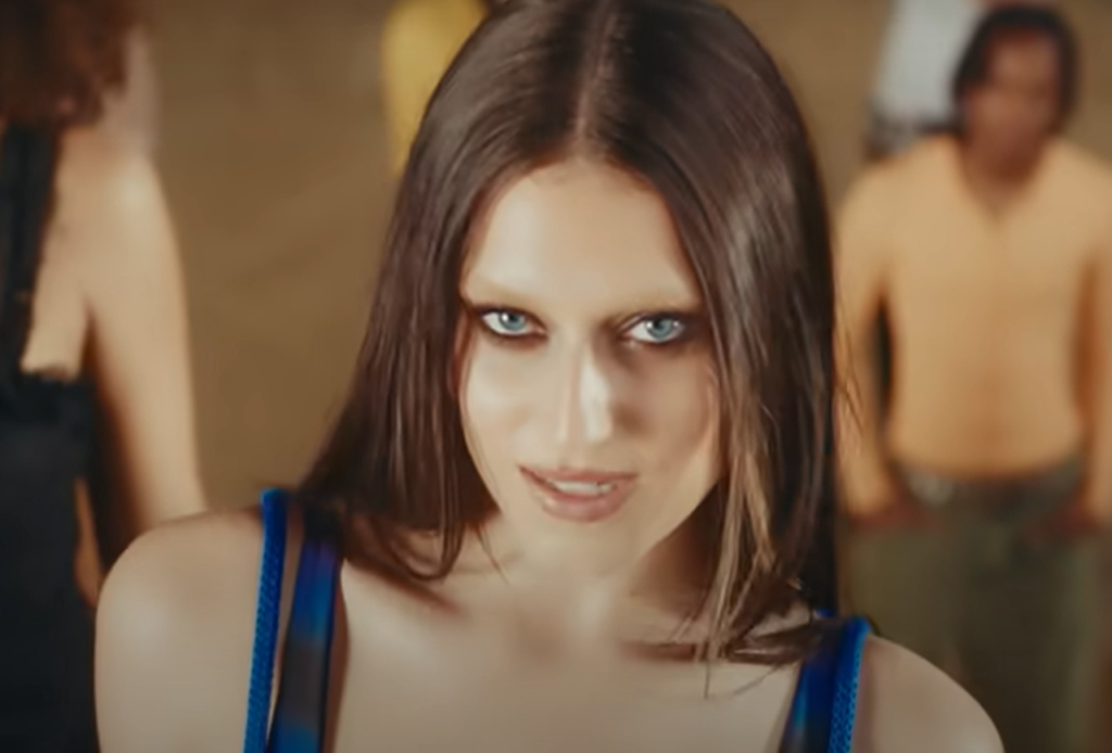 a-italo-brasileira-gaia-conquista-a-italia-com-sesso-e-samba