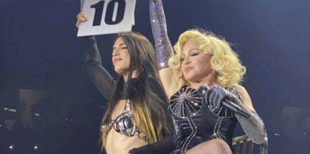 arca-fala-sobre-admiracao-por-madonna:-“performava-‘erotica’-com-8-anos-de-idade”