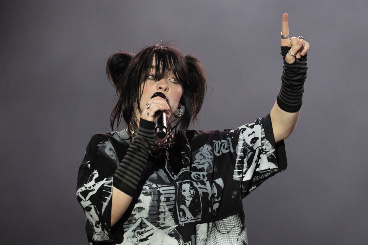 Billie Eilish comenta dietas severas feitas no passado: “Me via infeliz” billie-eilish-comenta-dietas-severas-feitas-no-passado:-“me-via-infeliz”