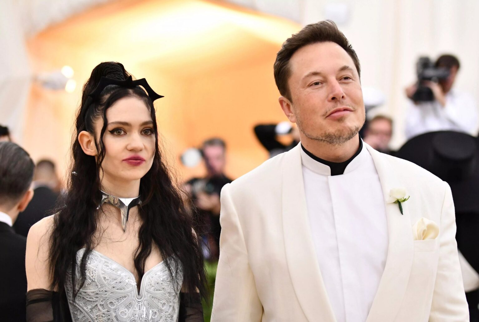 Grimes se distancia do ex-marido, Elon Musk, após gesto nazista dele em posse de Trump: “Não sou ele” grimes-se-distancia-do-ex-marido,-elon-musk,-apos-gesto-nazista-dele-em-posse-de-trump:-“nao-sou-ele”