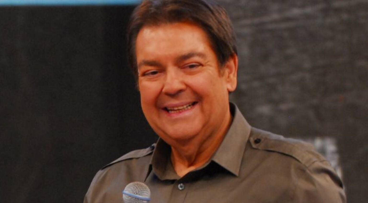 Faustão recebe alta após três meses de hospital e dois novos transplantes de órgãos faustao-recebe-alta-apos-tres-meses-de-hospital-e-dois-novos-transplantes-de-orgaos