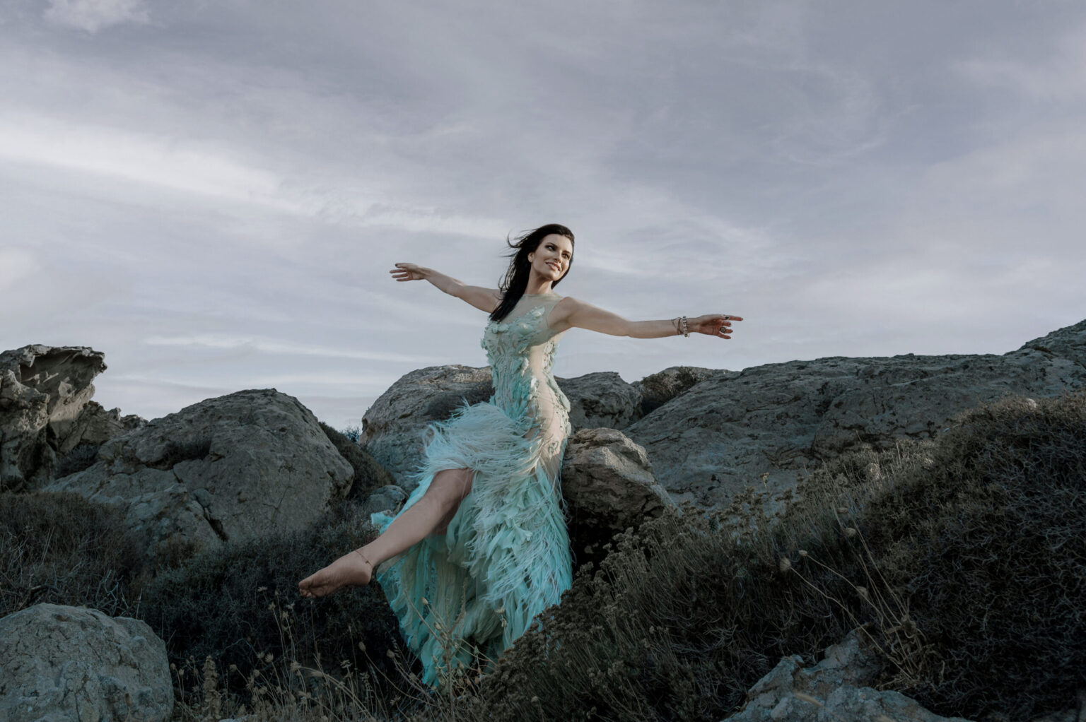 Laura Pausini estreia La Mia Storia Tra Le Dita em quatro idiomas e inicia nova era musical laura-pausini-estreia-la-mia-storia-tra-le-dita-em-quatro-idiomas-e-inicia-nova-era-musical