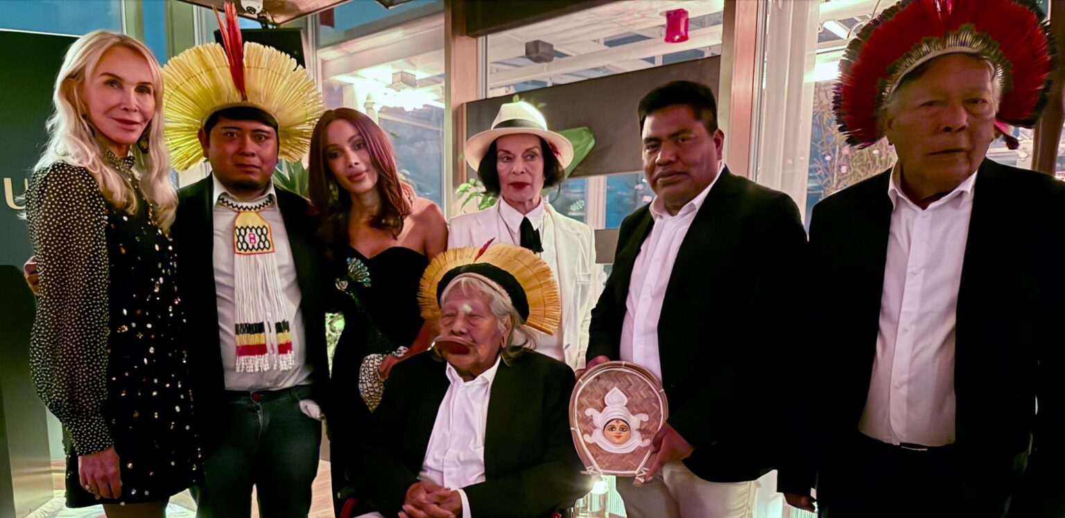 Anitta celebra cacique brasileiro Raoni Metuktire e encontra com Rei Charles III anitta-celebra-cacique-brasileiro-raoni-metuktire-e-encontra-com-rei-charles-iii