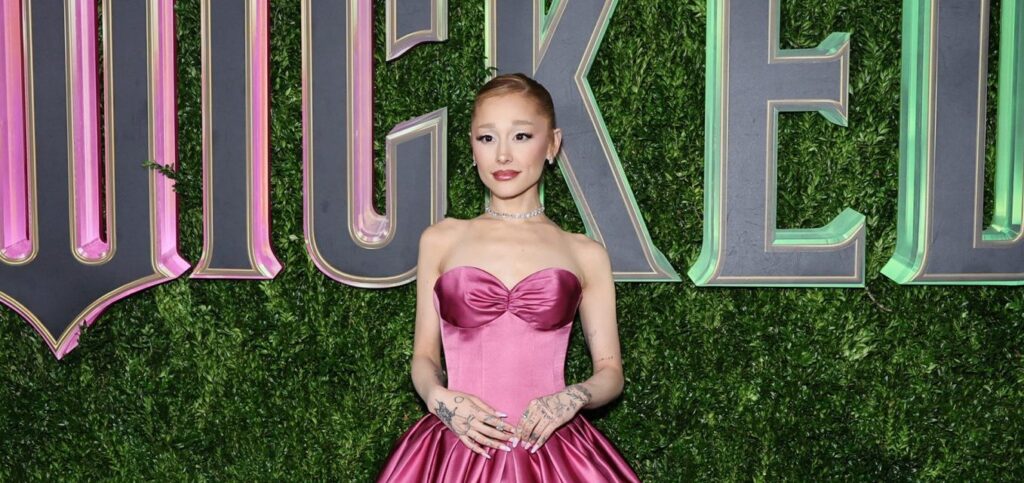 “Vou compensar vocês”, diz Ariana Grande após ausência em evento de Wicked no Brasil “vou-compensar-voces”,-diz-ariana-grande-apos-ausencia-em-evento-de-wicked-no-brasil
